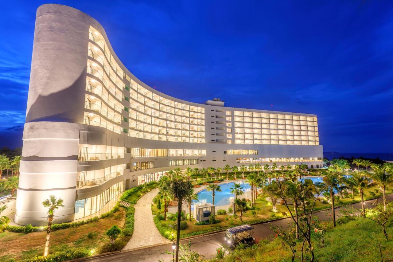 Selectum Noa Resort Cam Ranh Eksteriør bilde